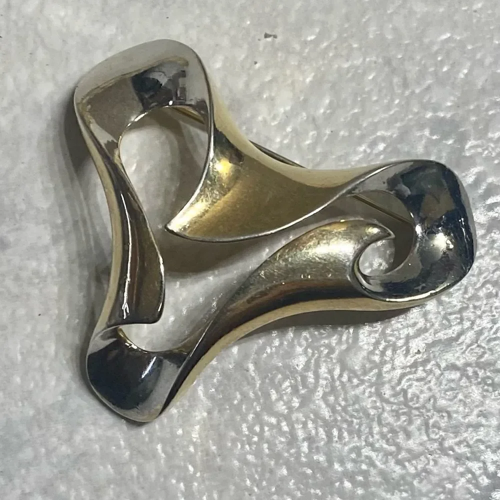 Vintage Trifari Modernist Brooch
